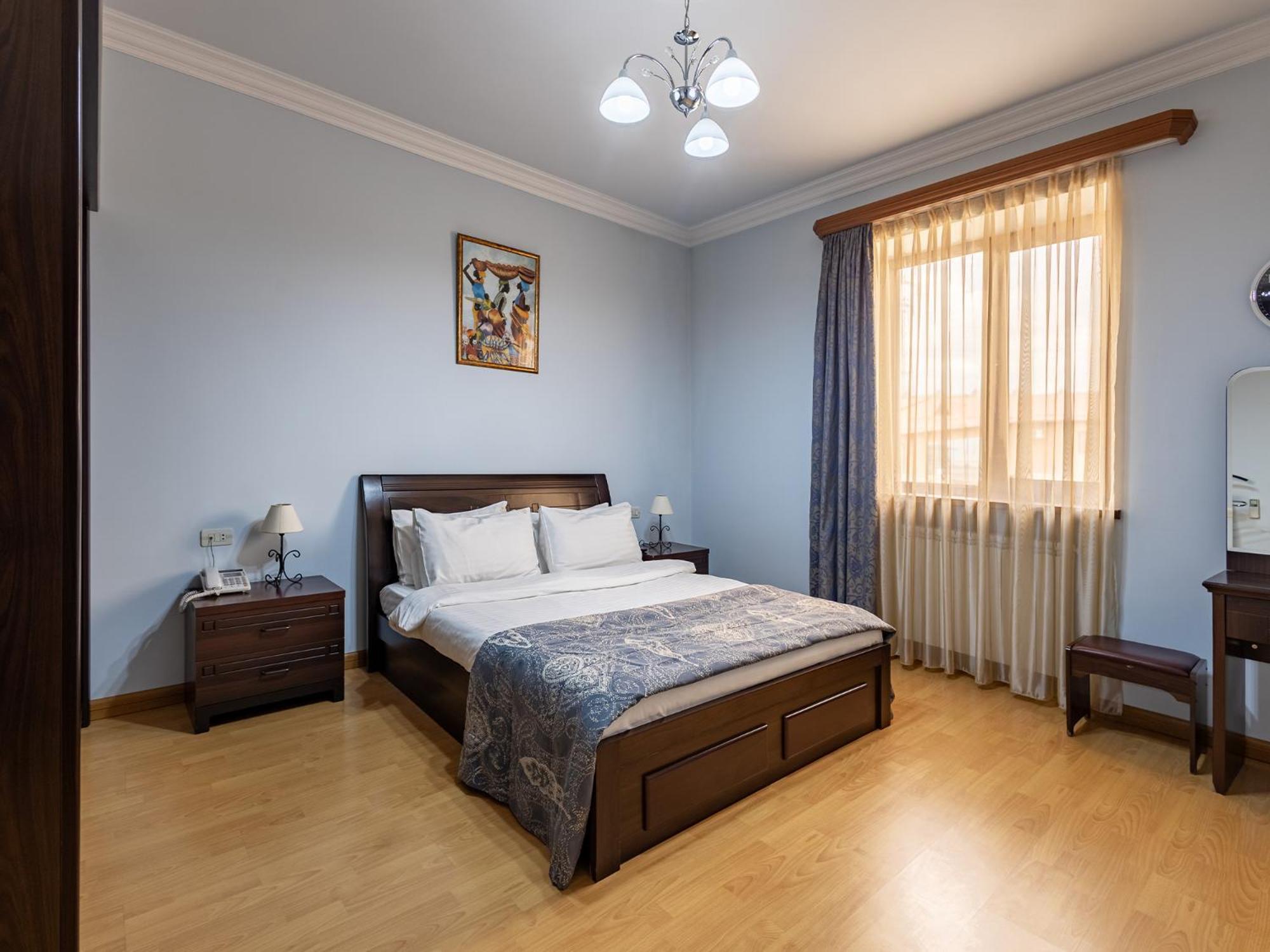 Hotel La Defense Erivan